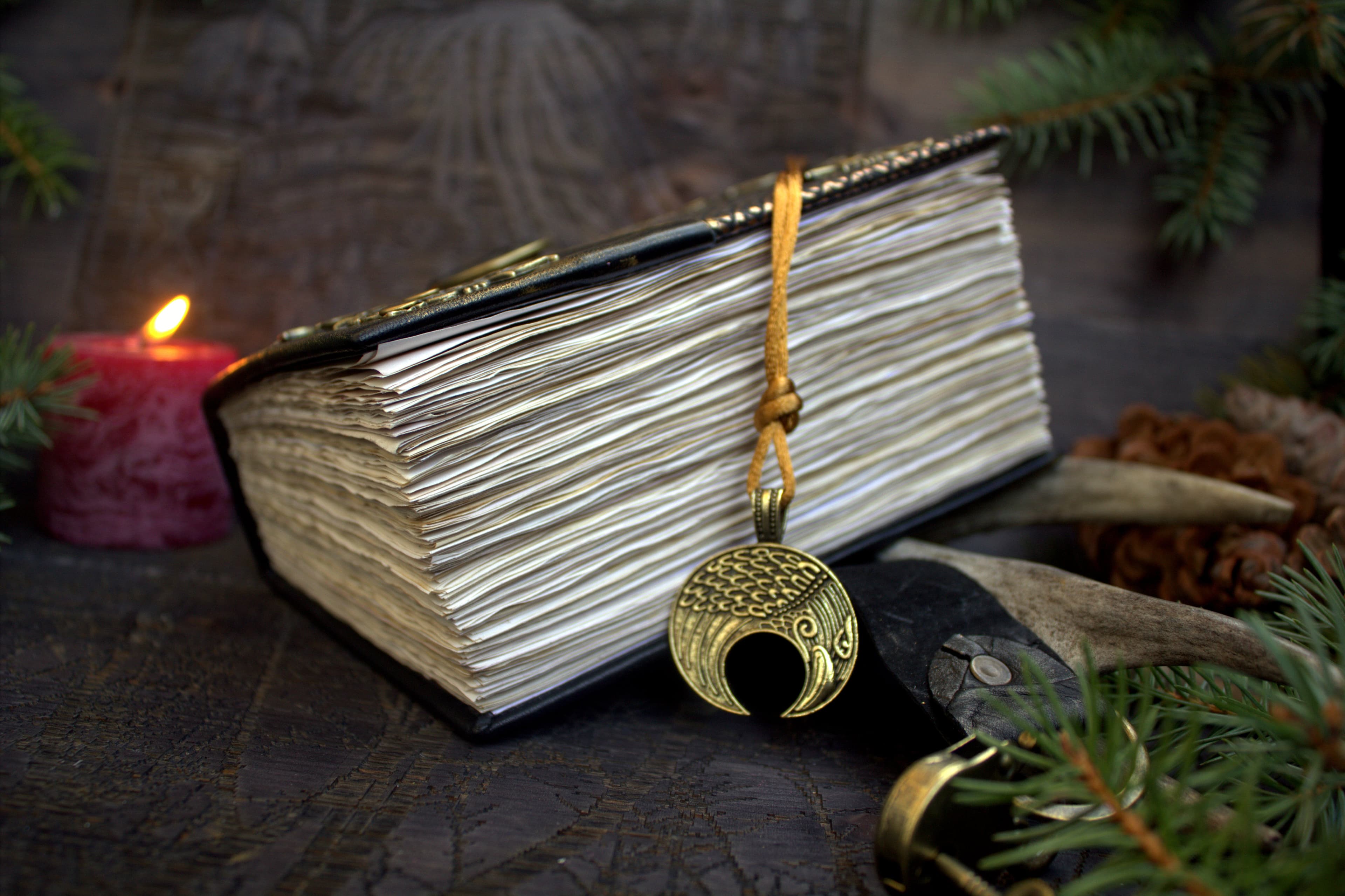 Handmade leather Grimoire A6 Journal with Lock and Key, Spell Book of Shadows thumbnail 6