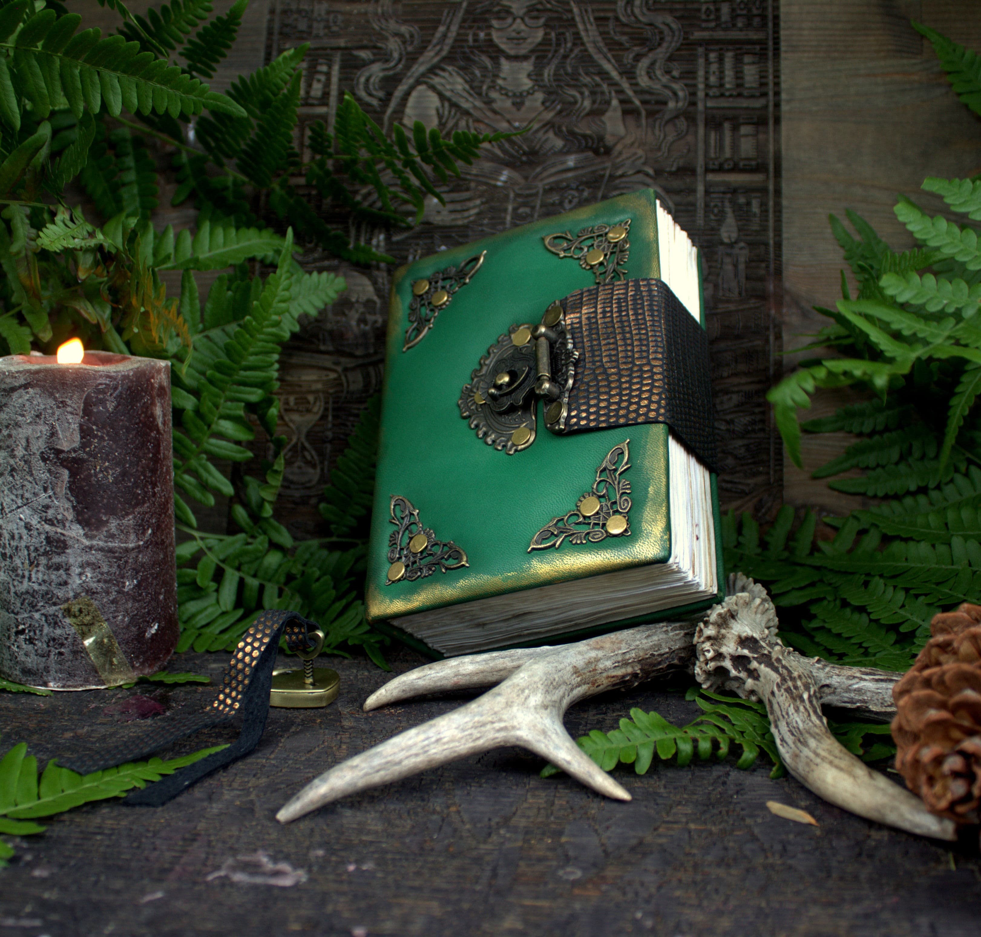 Green leather diary with lock and key, handwritten book with blank pages thumbnail 9