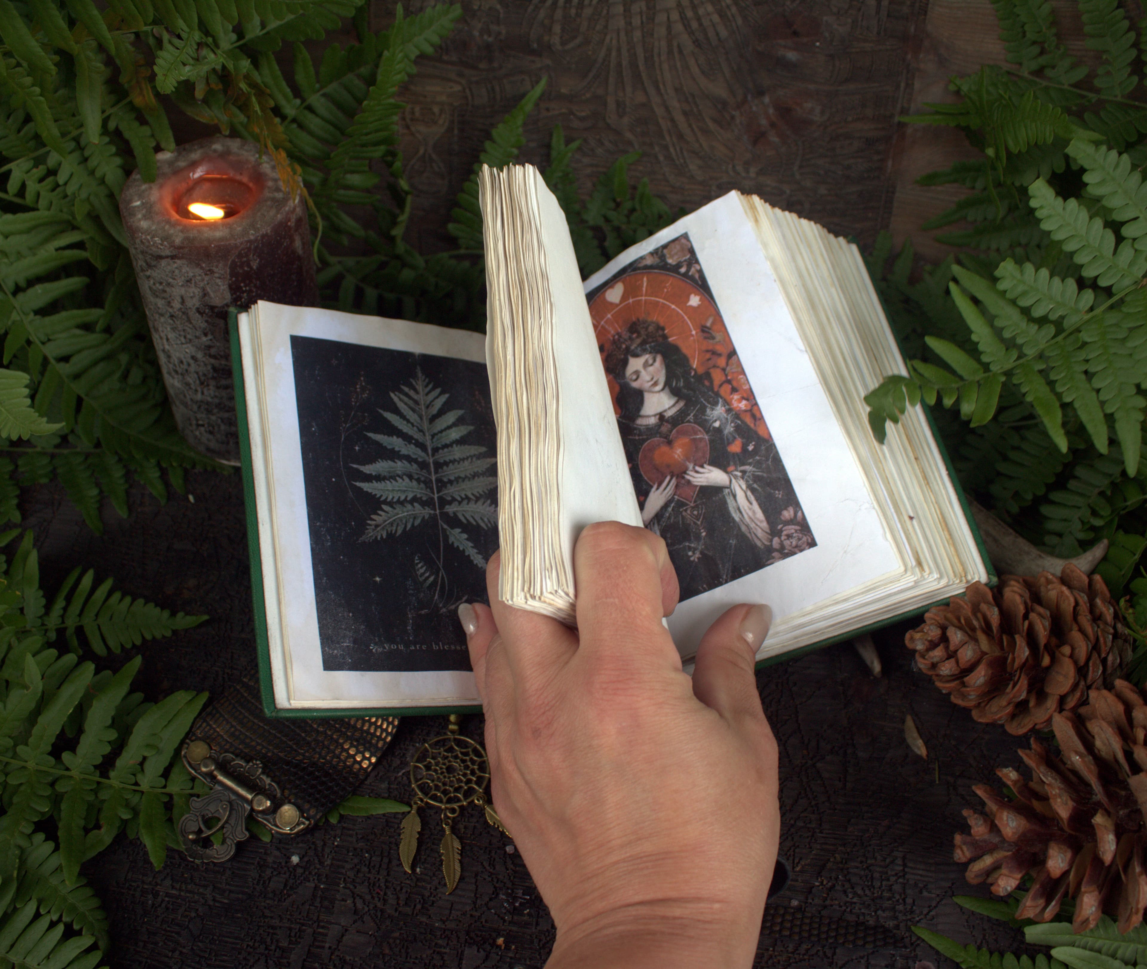 Green leather diary with lock and key, handwritten book with blank pages thumbnail 5