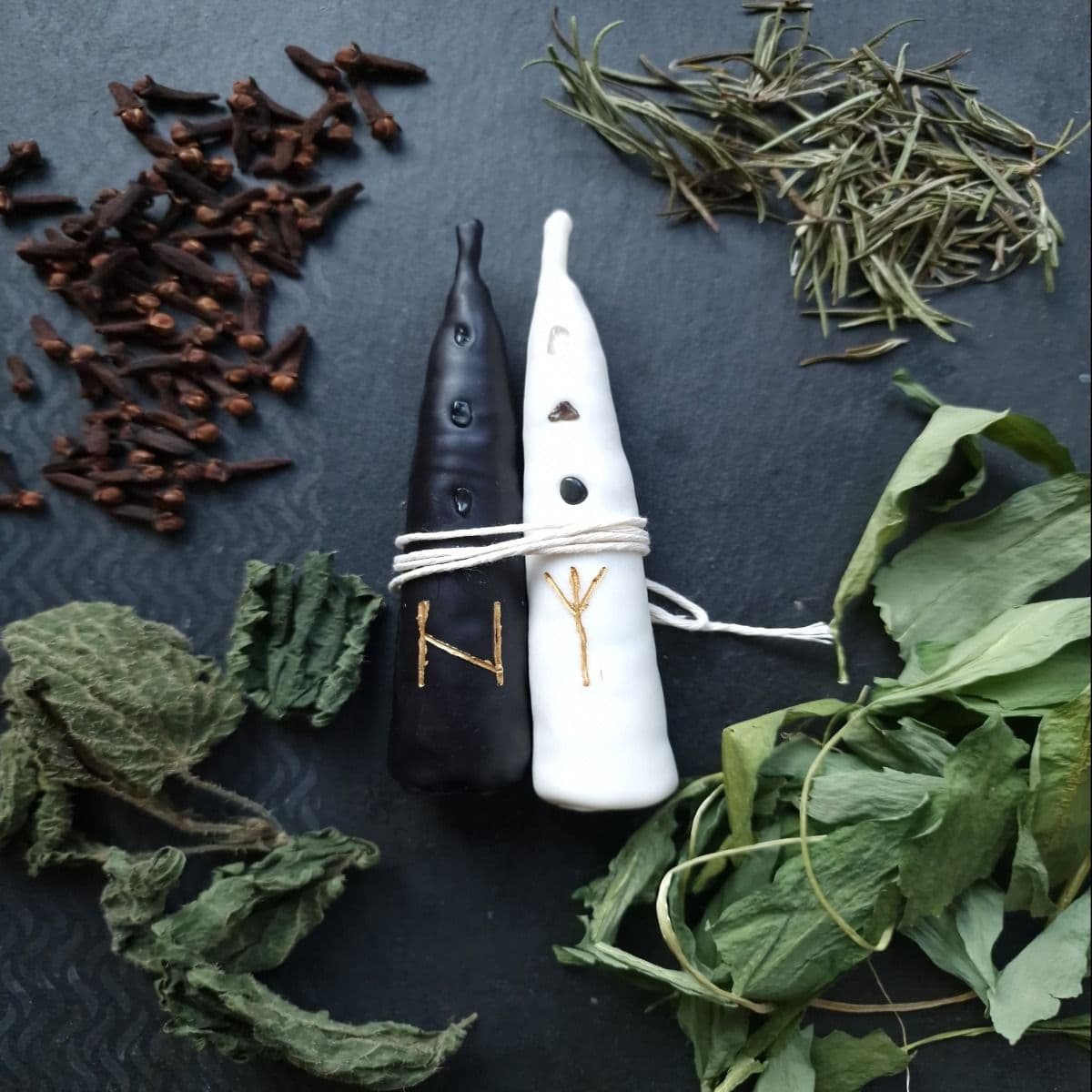 Cord-cutting ritual candles set - Image 1